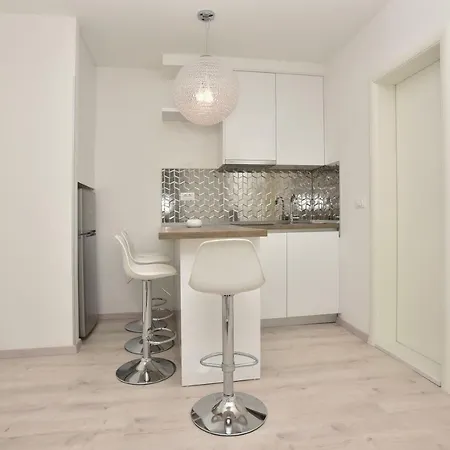 Apartment Apartman Petra Makarska